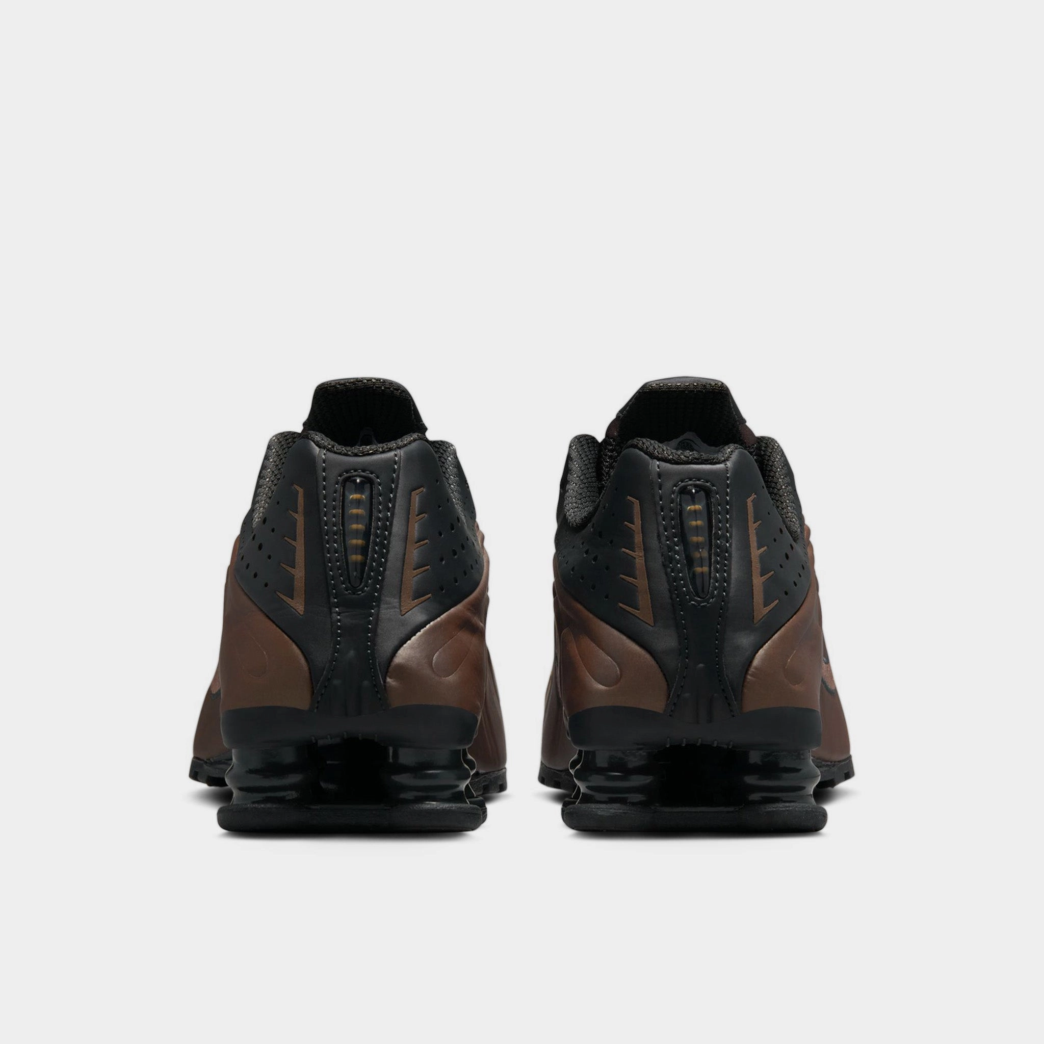 Nike Women's Shox R4 Off Noir / Off Noir - Ironstone