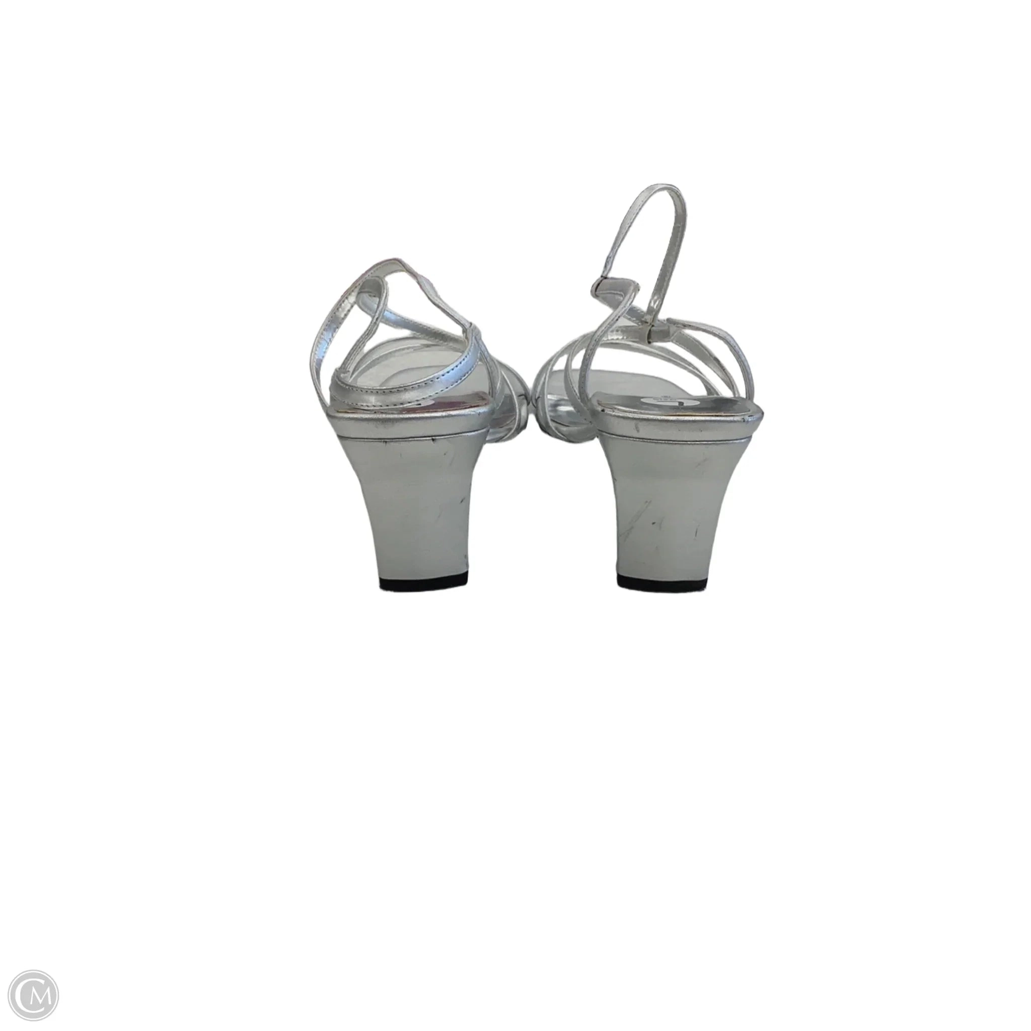 Shoes Heels Kitten By Bandolino In Silver, Size: 7